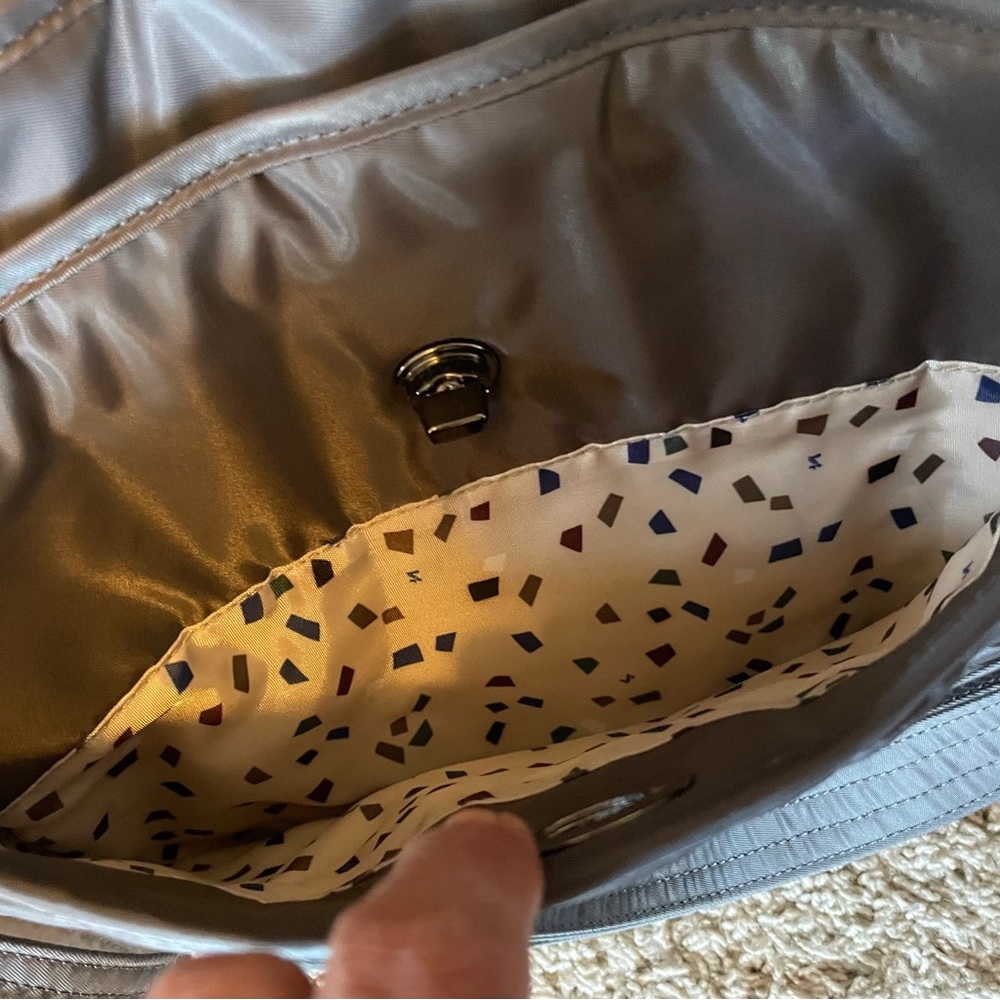 Lug Adagio Quilted Shoulder/Crossbody Bag Silver in gently used condition - Picture 4 of 9